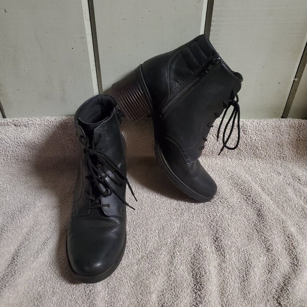 Clarks Ankle Boots US 9 EU 40 Block Heel Black Lace Up Zip Up Bootie Womens